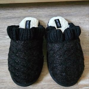 Nine West sherpa slippers